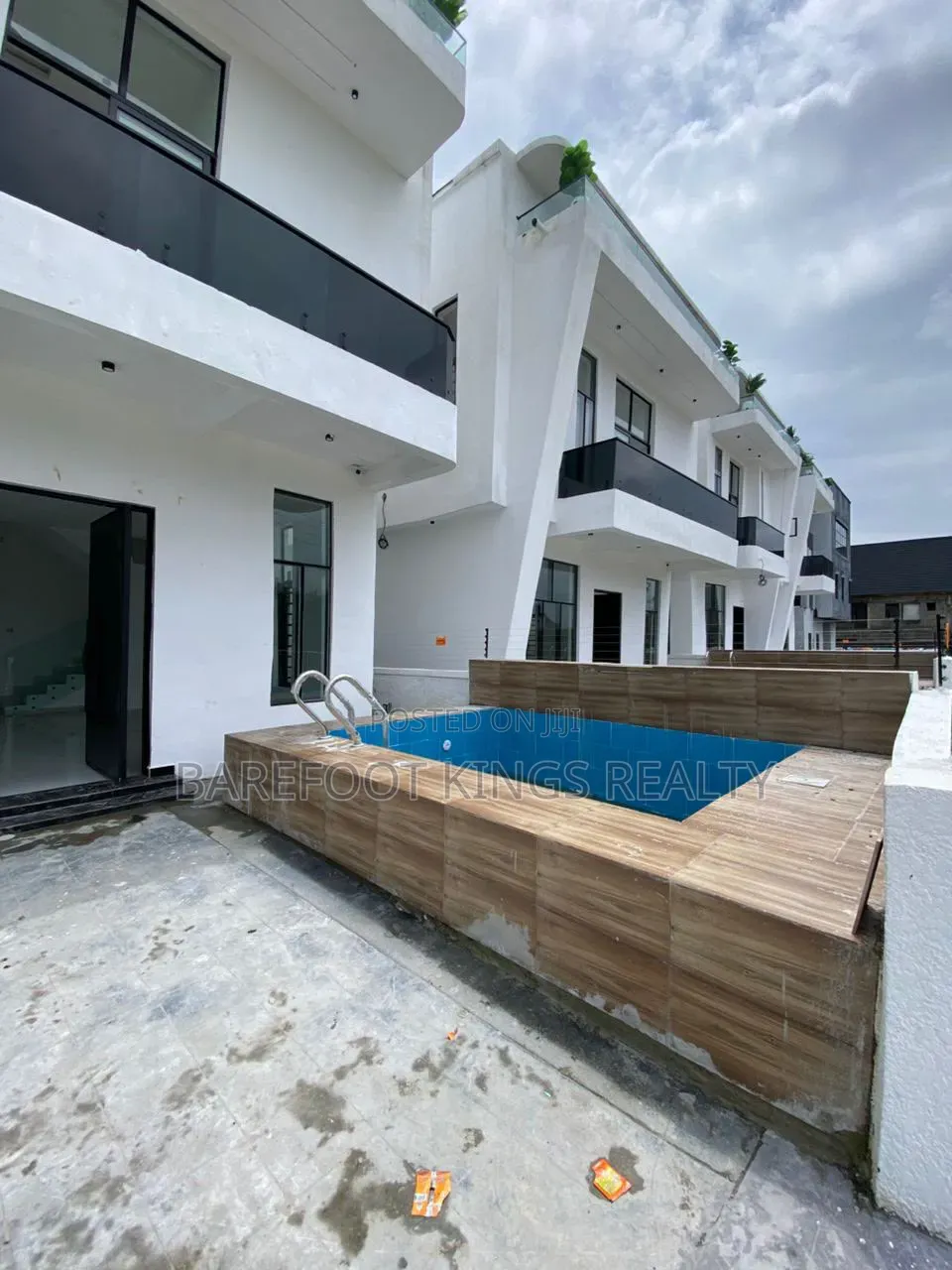 4bdrm Duplex in Abijo for sale
