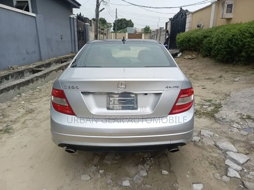 Mercedes-Benz C300 Sport 4Matic Sedan AWD (3.0L 6cyl 7A) 2010 Silver