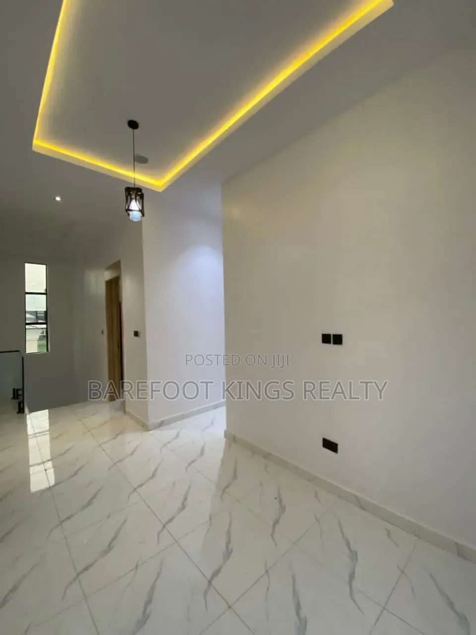 5bdrm Duplex in Sangotedo for sale