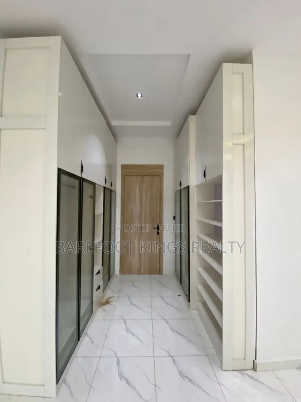5bdrm Duplex in Sangotedo for sale