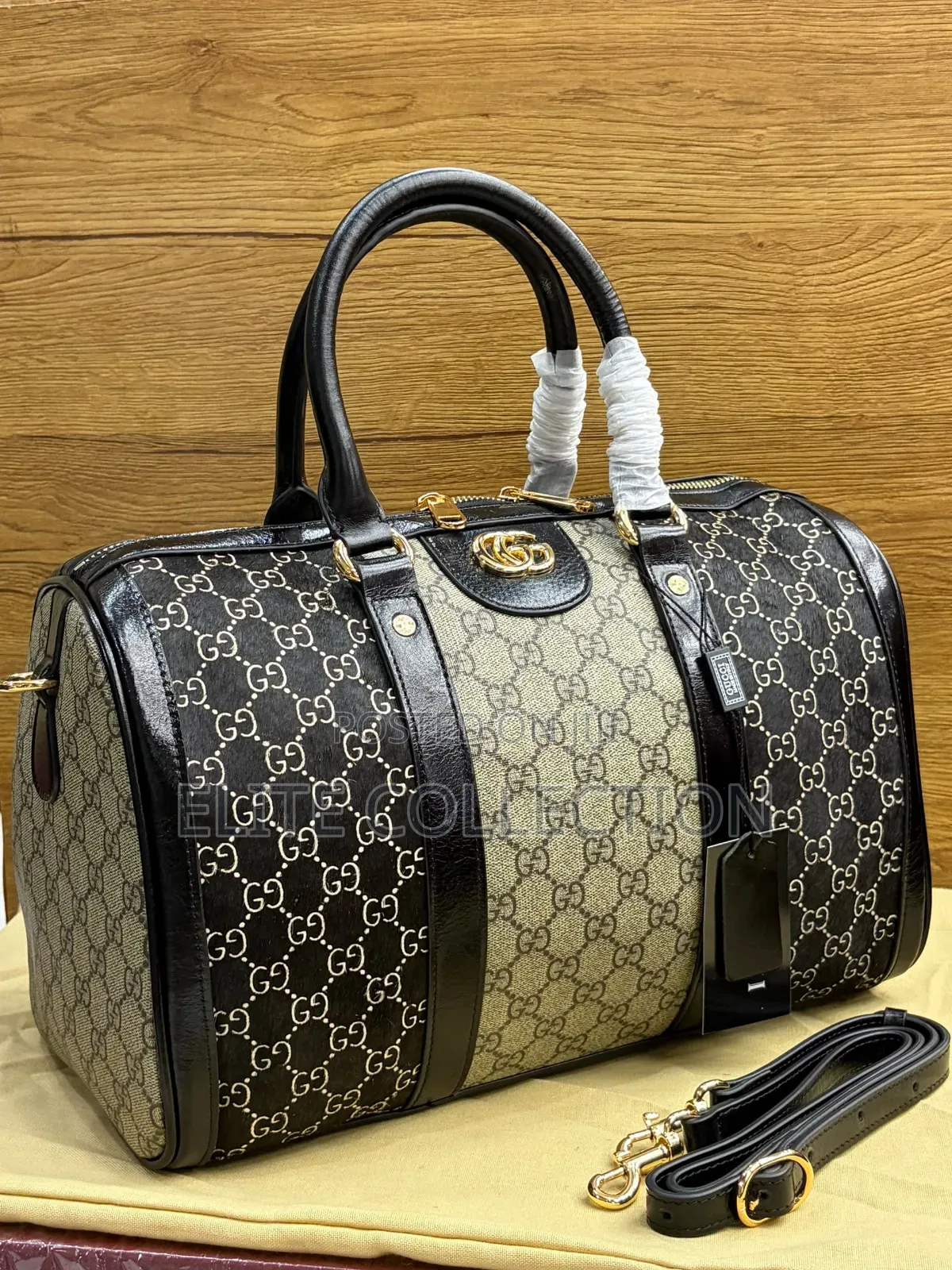 Gucci Luxury Bag Material:-Leather Gender:-Female Bag Size:- Big