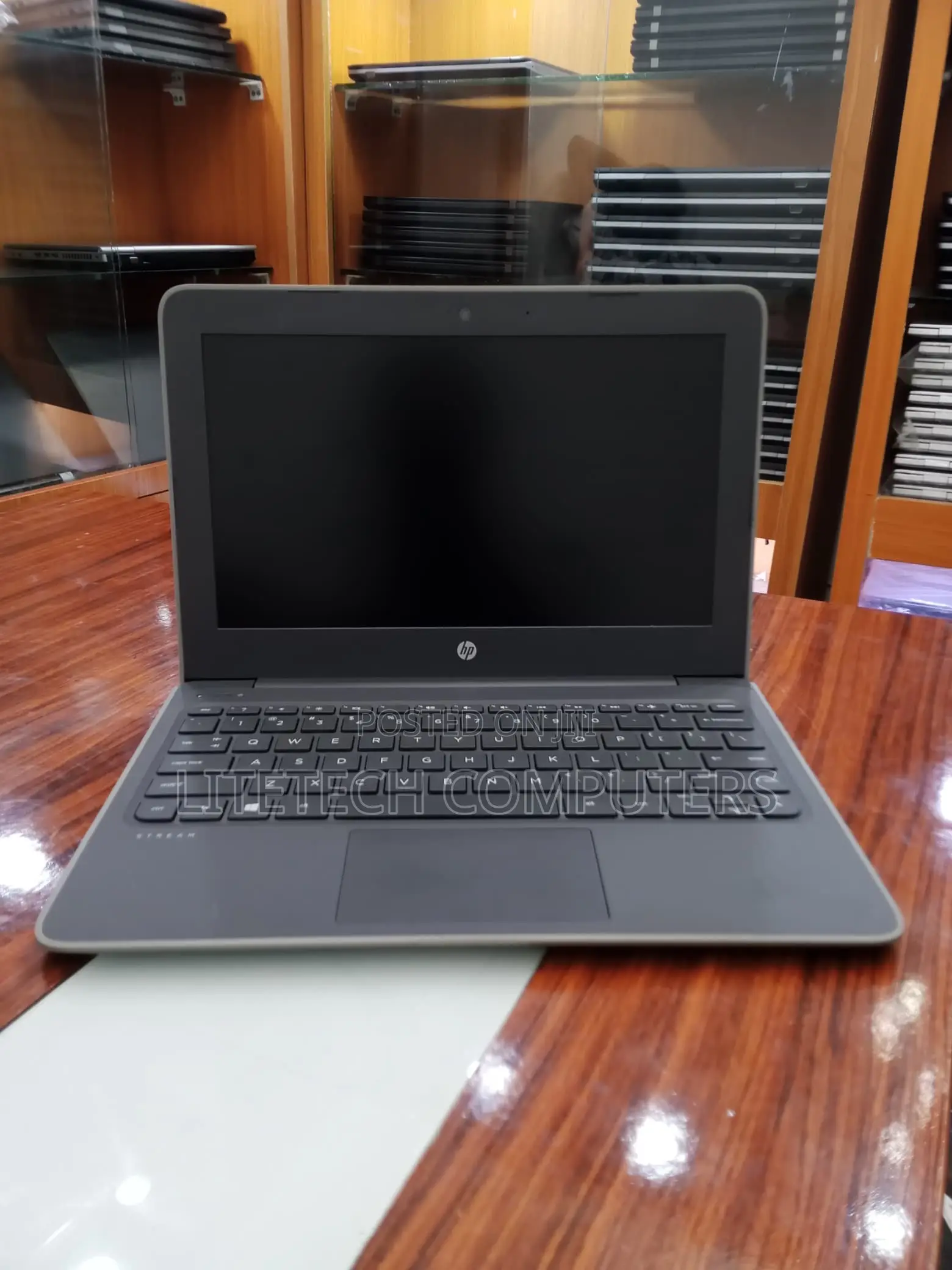 Laptop HP Stream 11 Pro G4 EE 4GB Intel Celeron SSD 128GB