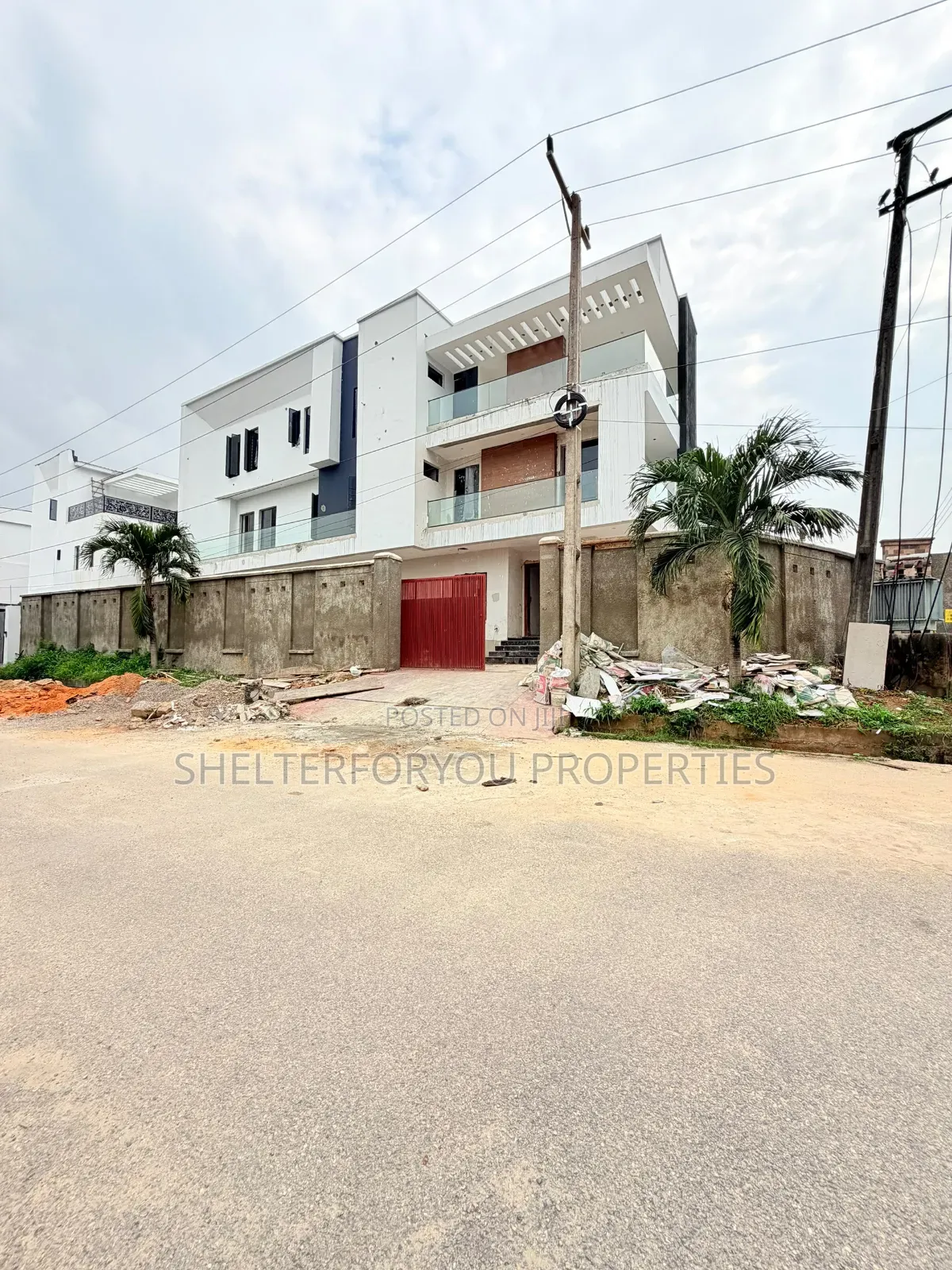 5bdrm Duplex in Ogudu GRA for sale