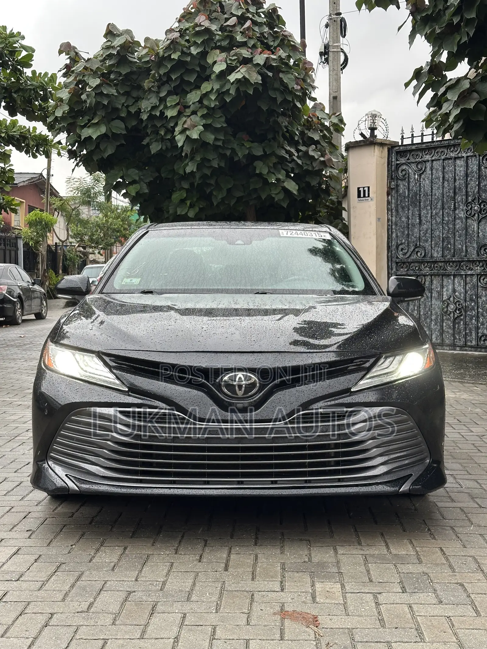 Toyota Camry XLE FWD (2.5L 4cyl 8AM) 2018 Black