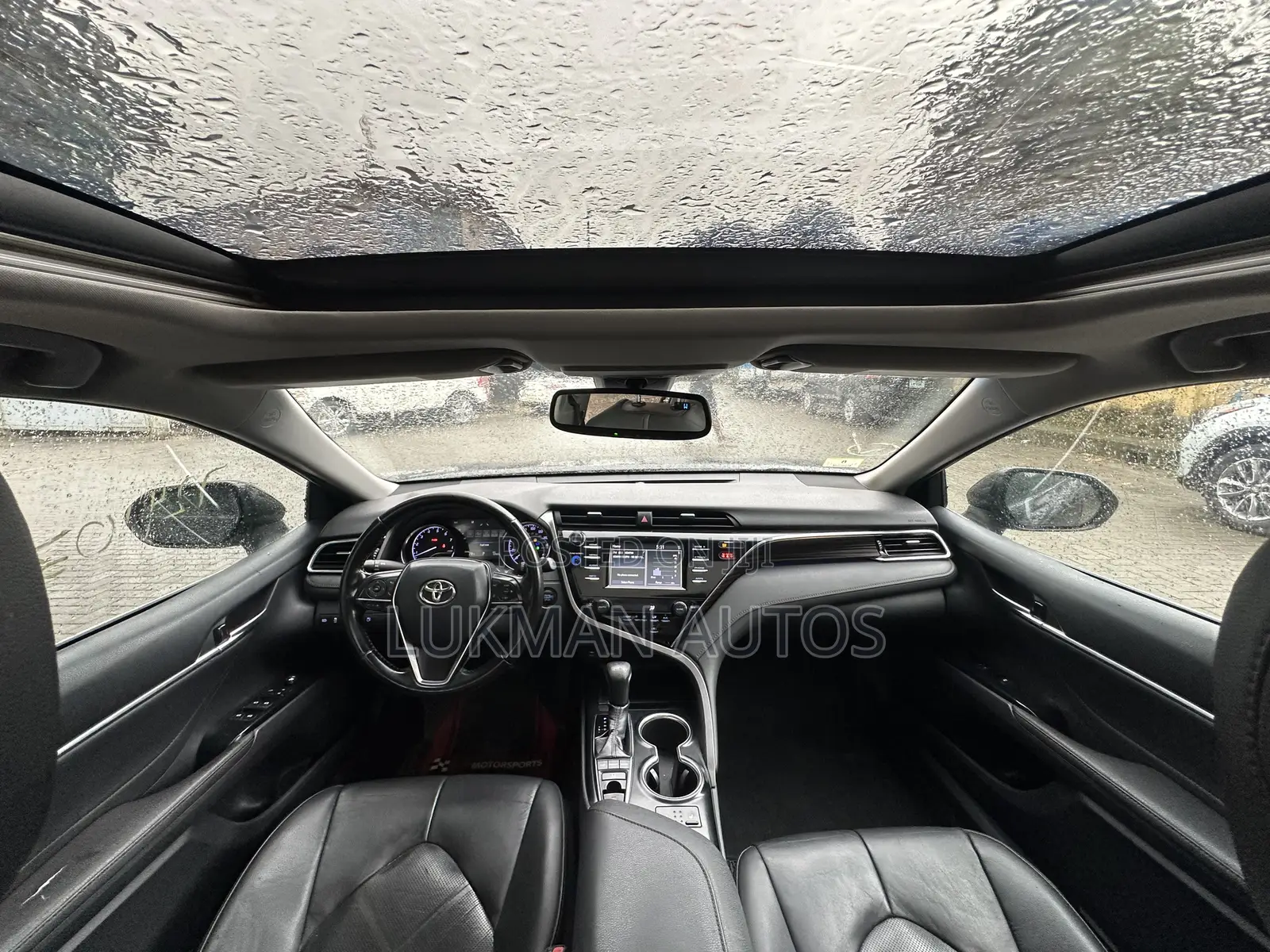 Toyota Camry XLE FWD (2.5L 4cyl 8AM) 2018 Black