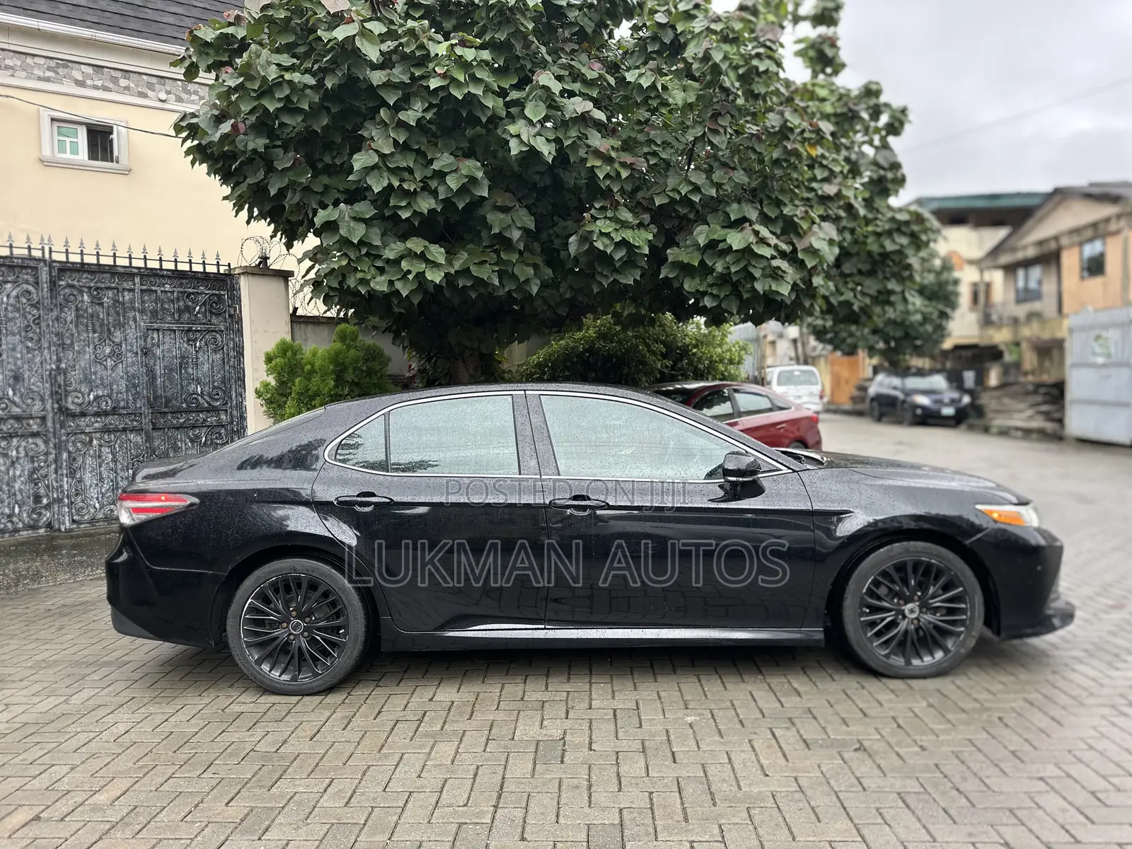 Toyota Camry XLE FWD (2.5L 4cyl 8AM) 2018 Black