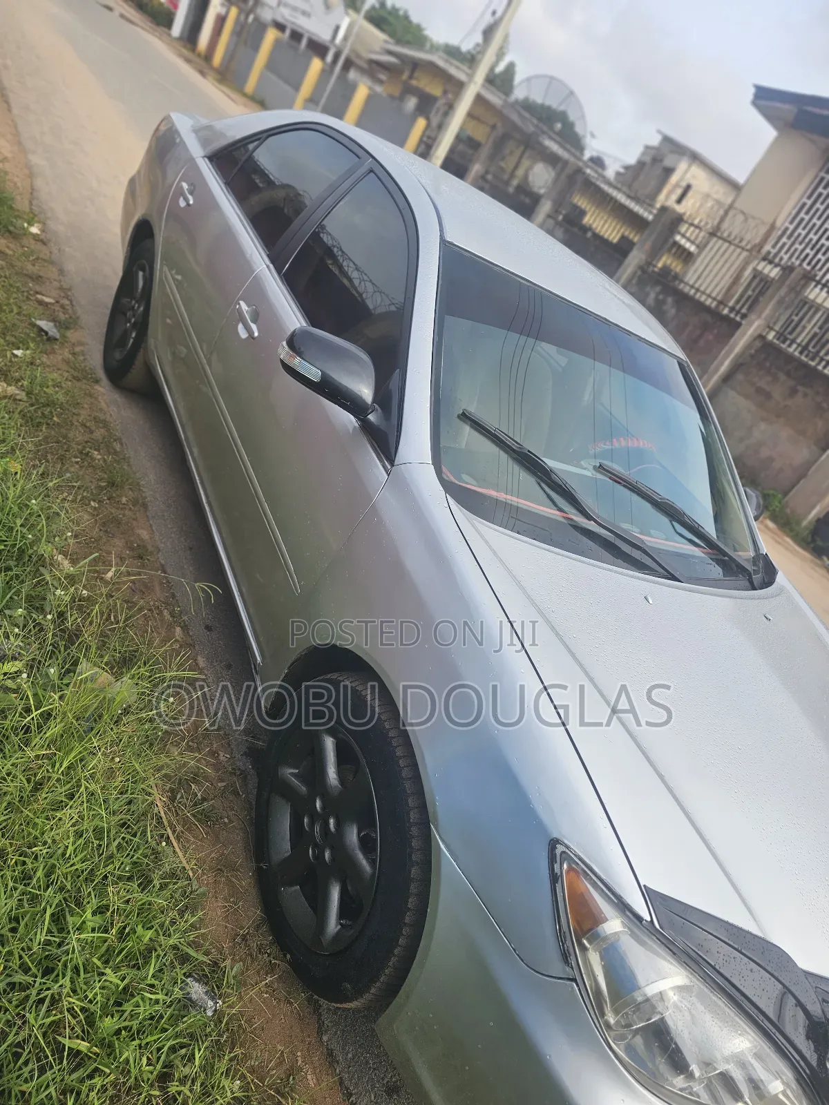 Toyota Camry LE 4dr Sedan (2.4L 4cyl 5M) 2004 Silver