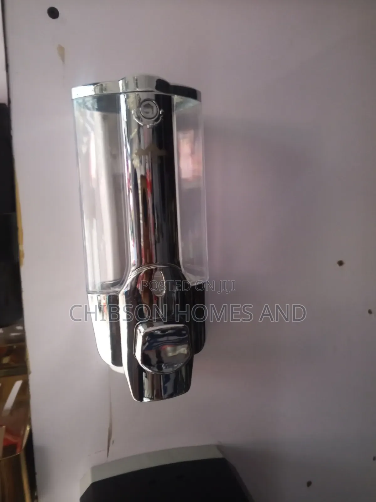 Wall-Mounted Manual Soap Dispenser – Chrome 350ml