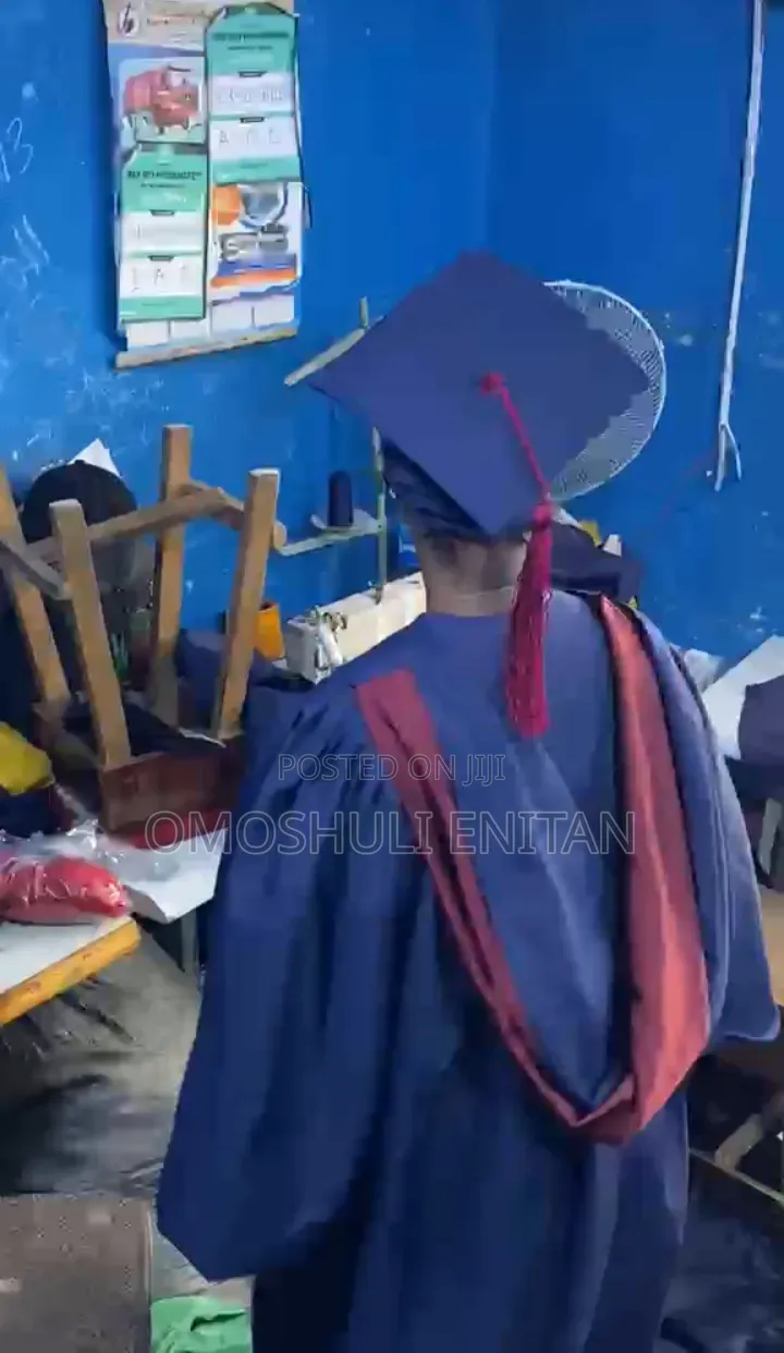 Graduation/Academic Gowns,Caps,Stole Available by Order