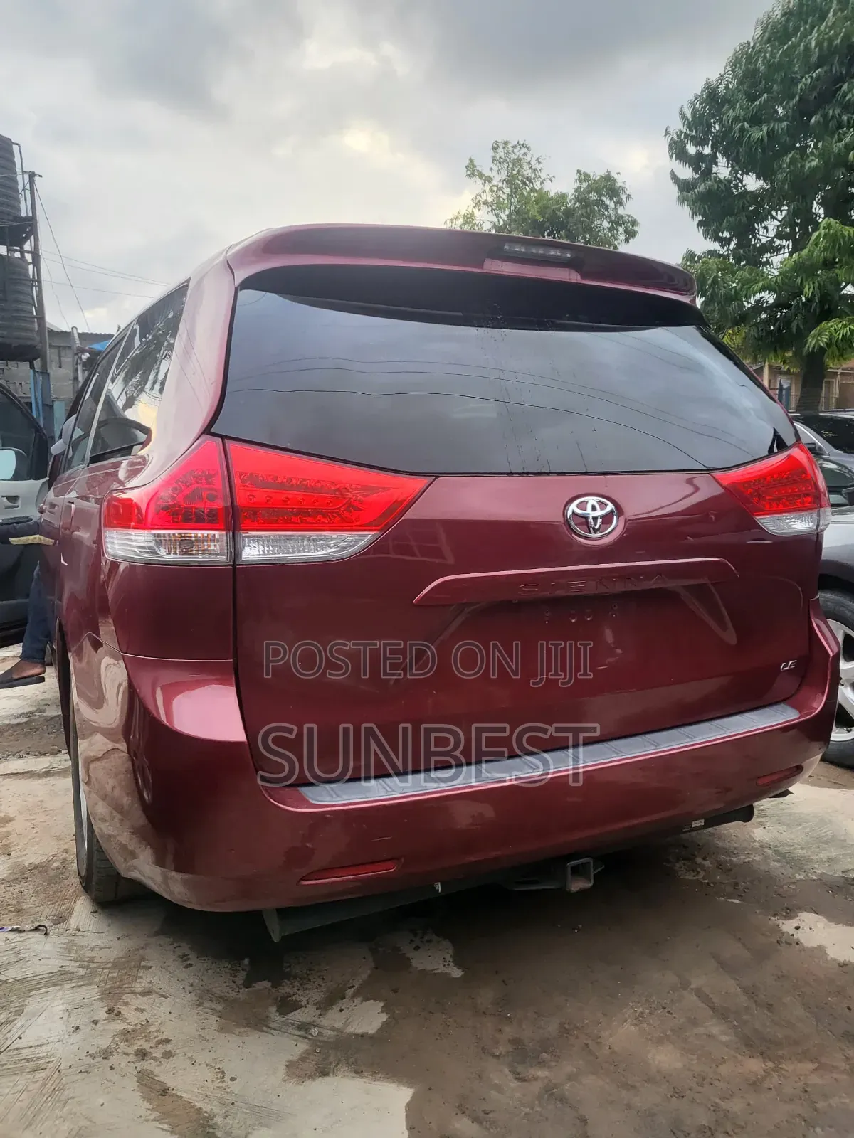 Toyota Sienna XLE 7 Passenger Mobility 2012 Red