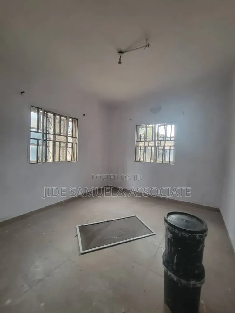 2bdrm Block of Flats in Ayobo for rent