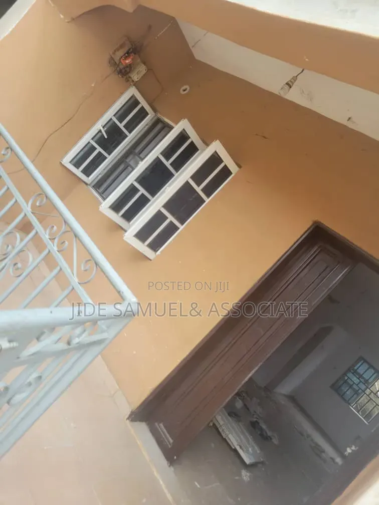 2bdrm Block of Flats in Ayobo for rent