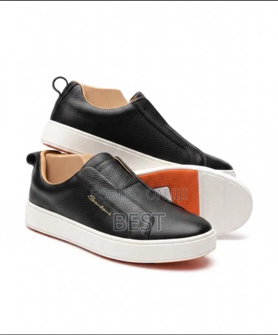 Men’S High Quality Easy Wear Shoe Available in Black and Blue