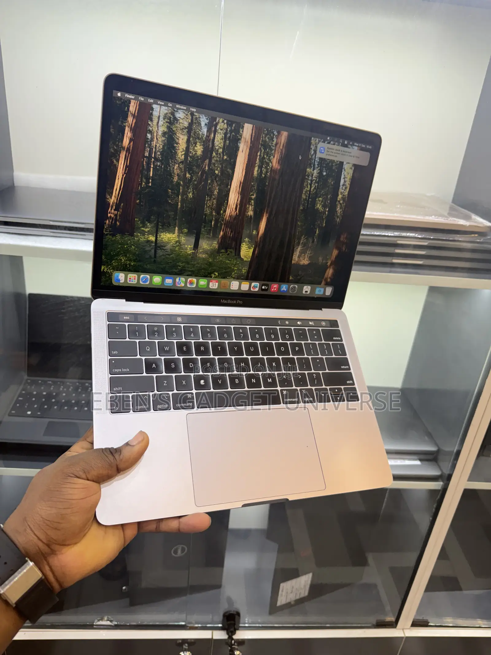 Laptop Apple MacBook Pro 2018 16GB Intel Core i5 SSD 512GB