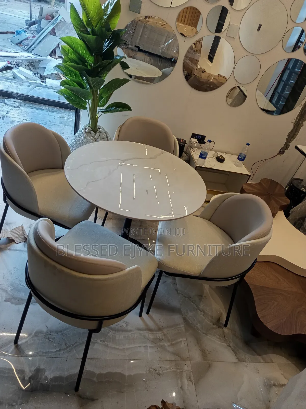 Luxury Dining Table With Chairs