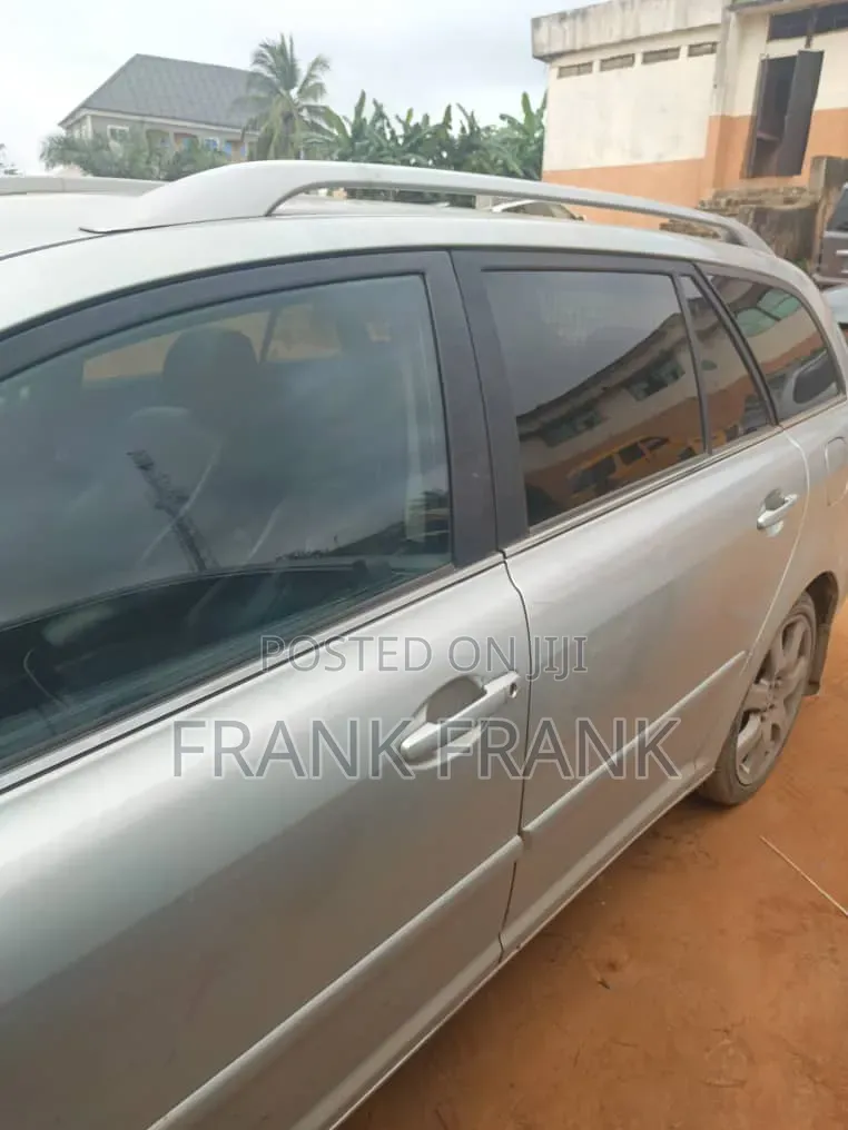 Toyota Avensis 2007 Silver