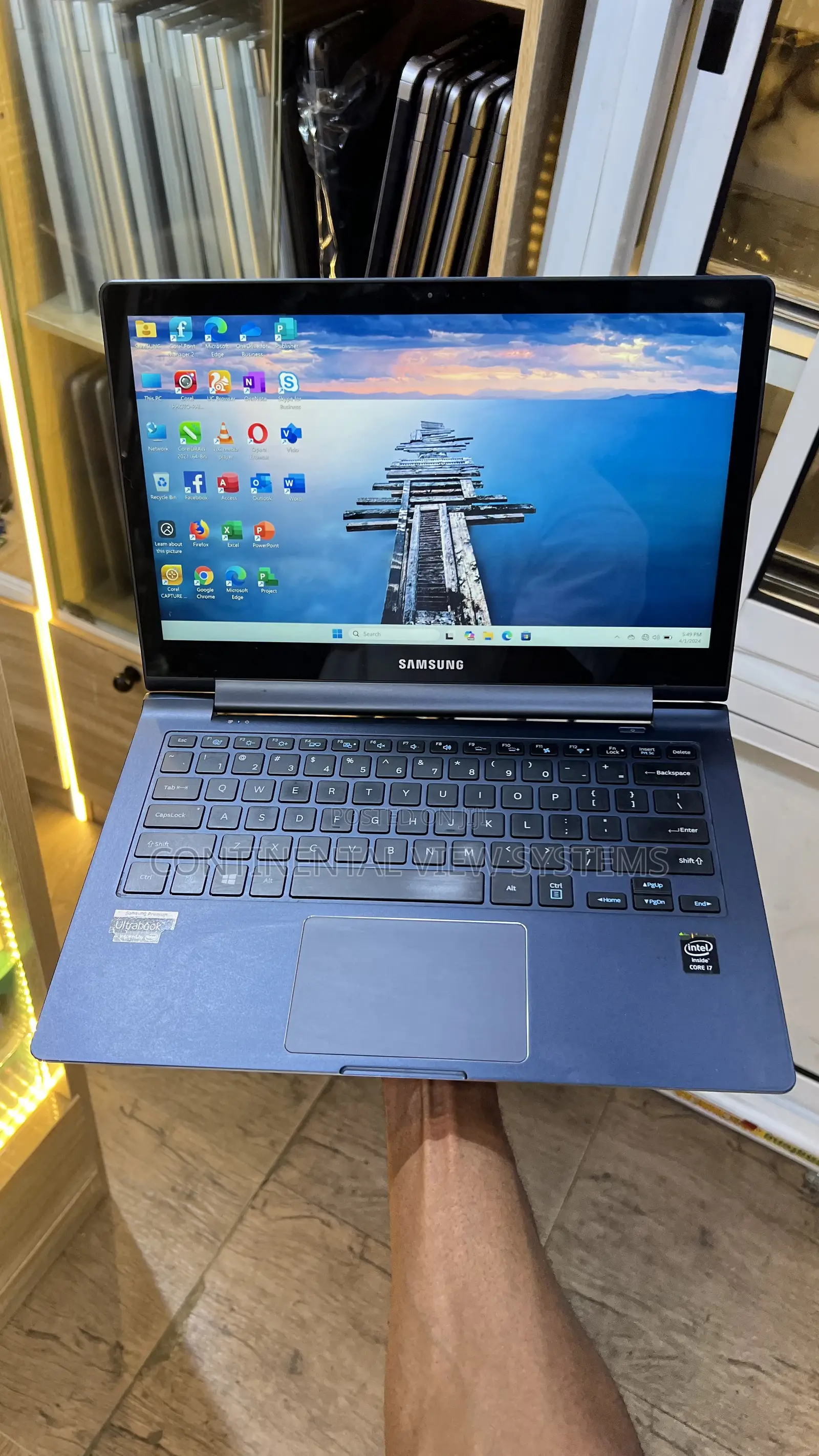 Laptop Samsung NP900X4D 8GB Intel Core i7 SSD 128GB