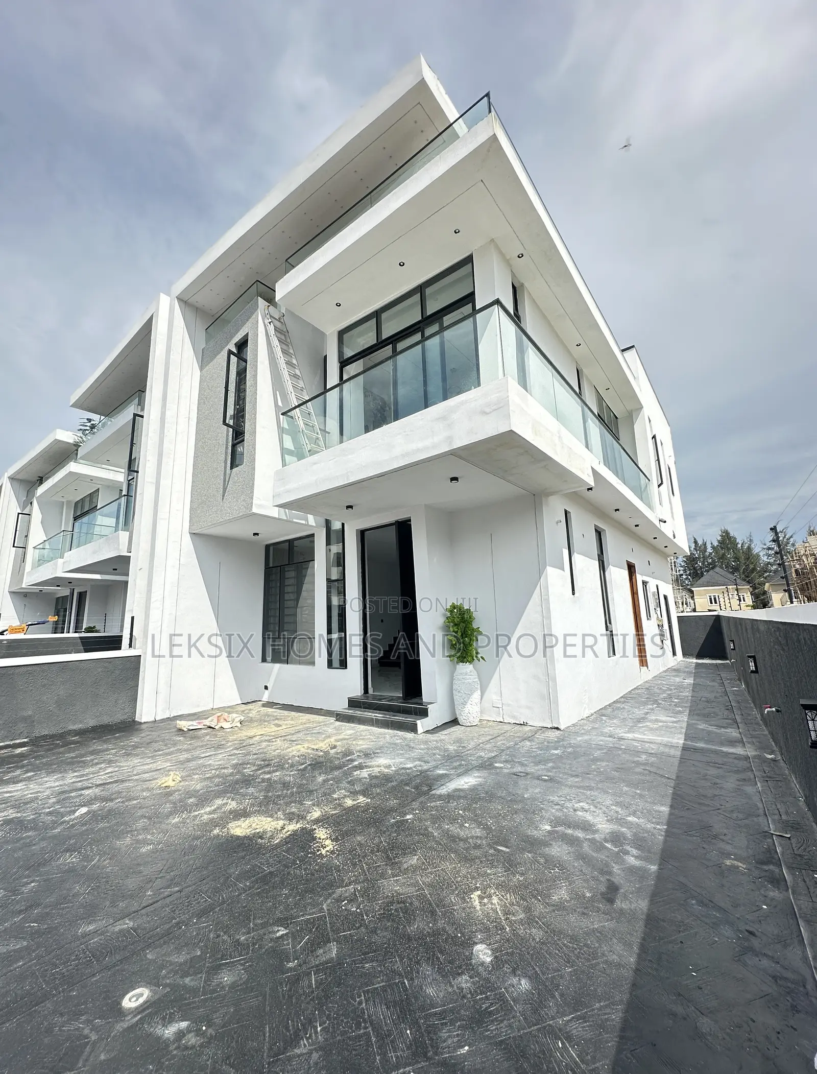 4bdrm Duplex in A Well Secured, Ikota for sale