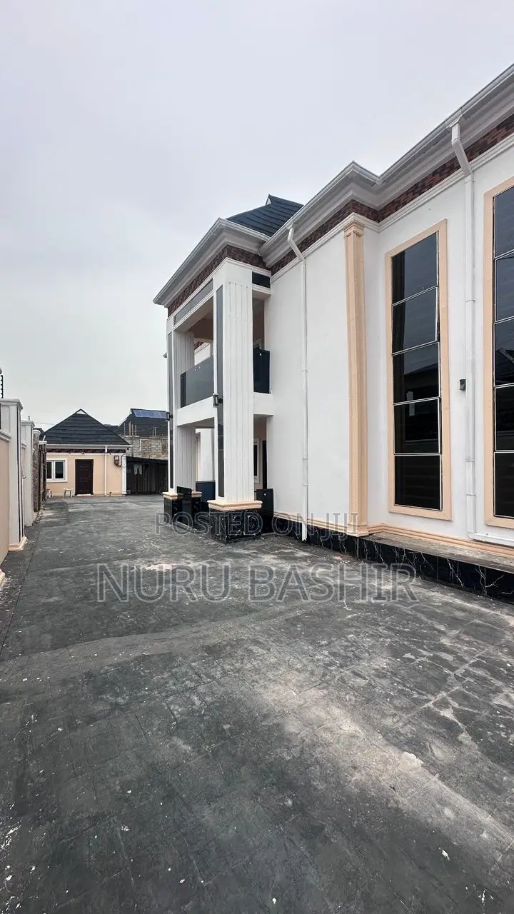 5bdrm Duplex in Ire Akari Estate, Akala Express for sale