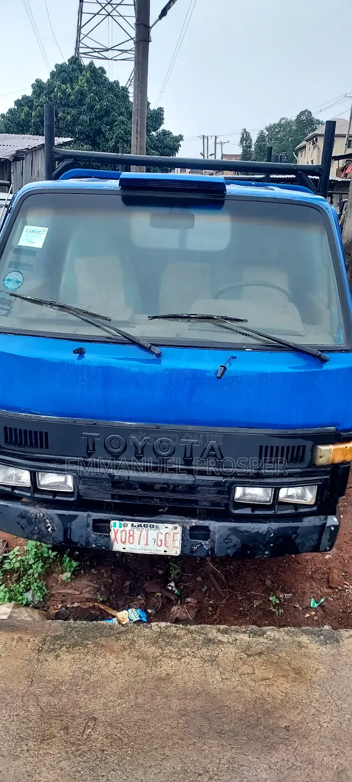Toyota Dyna Cargo Truck – Ready for Work