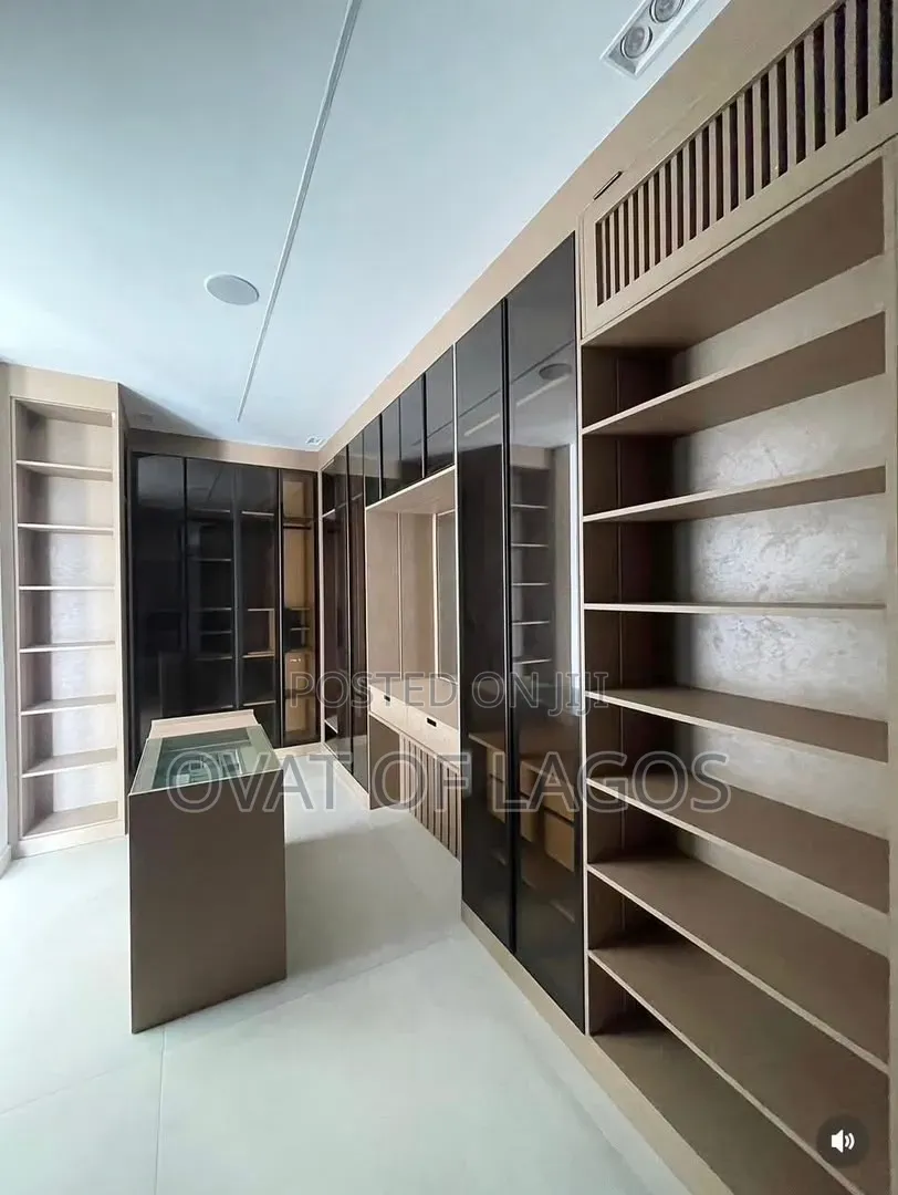 5bdrm Duplex in Lekki Phase 1 for sale