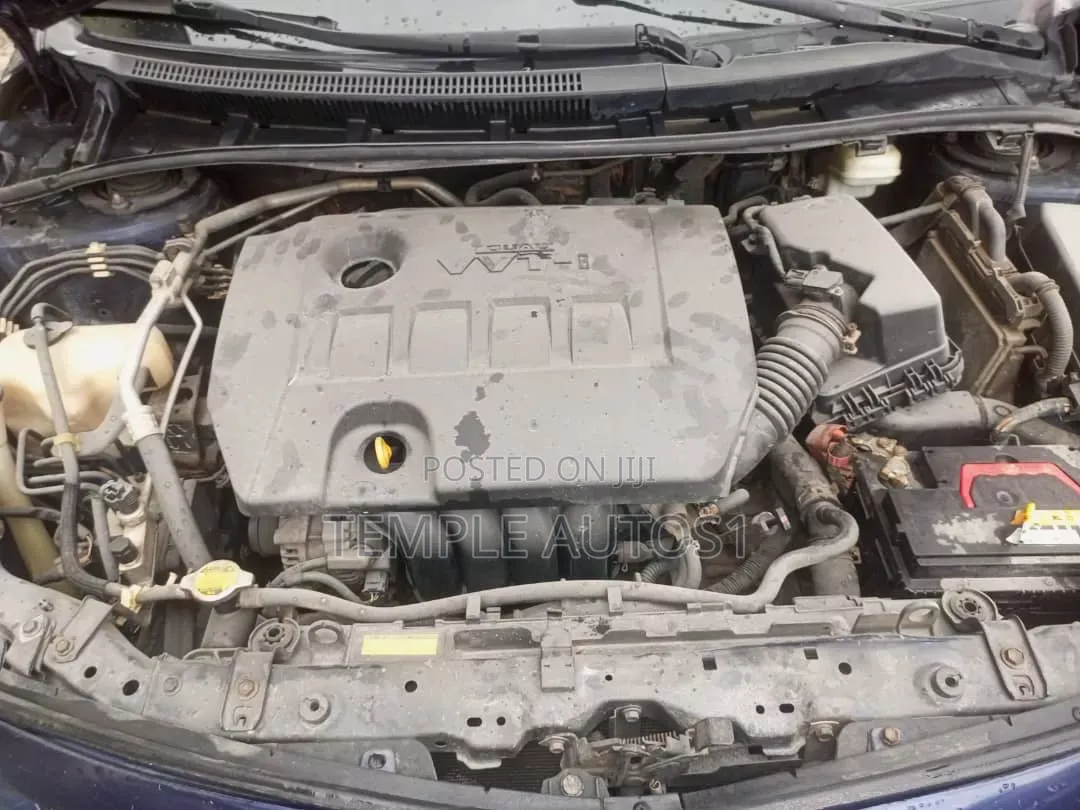 Toyota Corolla LE 4dr Sedan (1.8L 4cyl 4A) 2013 Blue