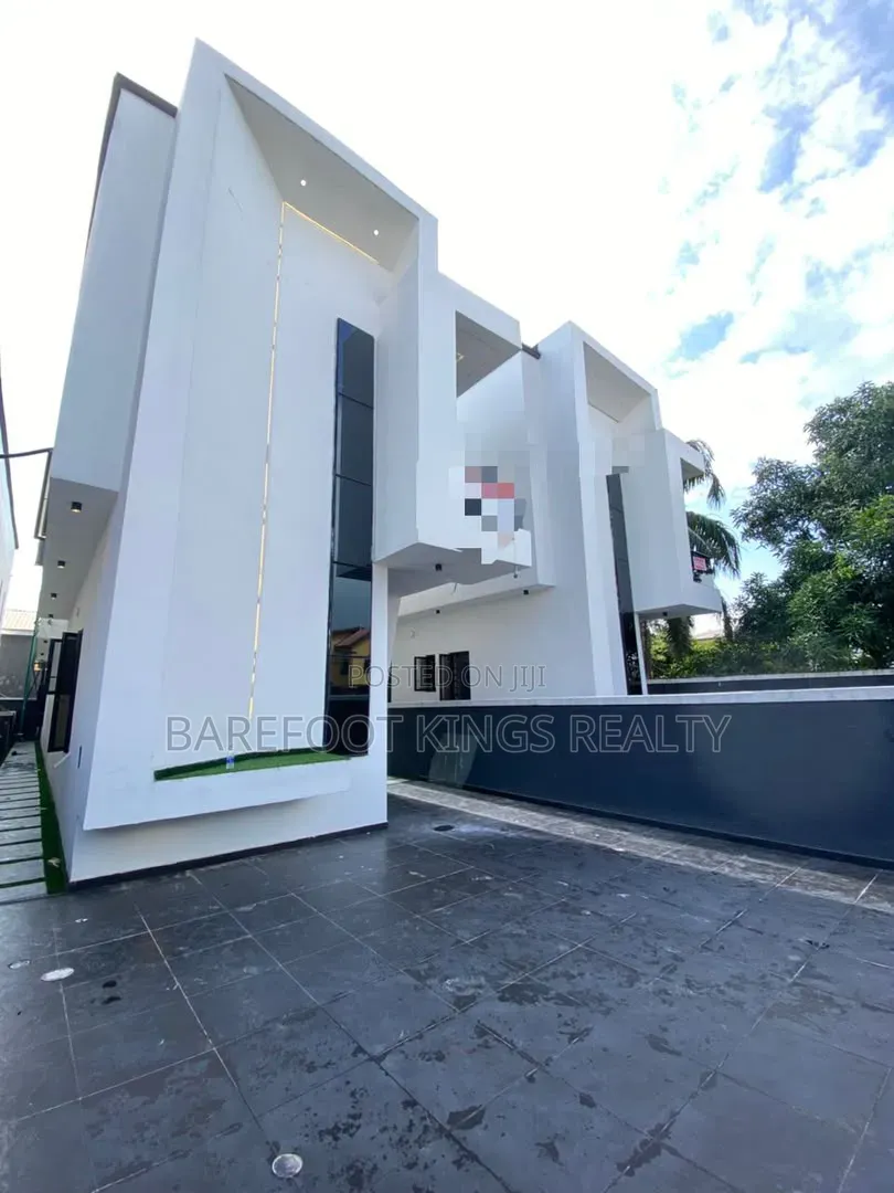 5bdrm Duplex in Ado / Ajah for sale