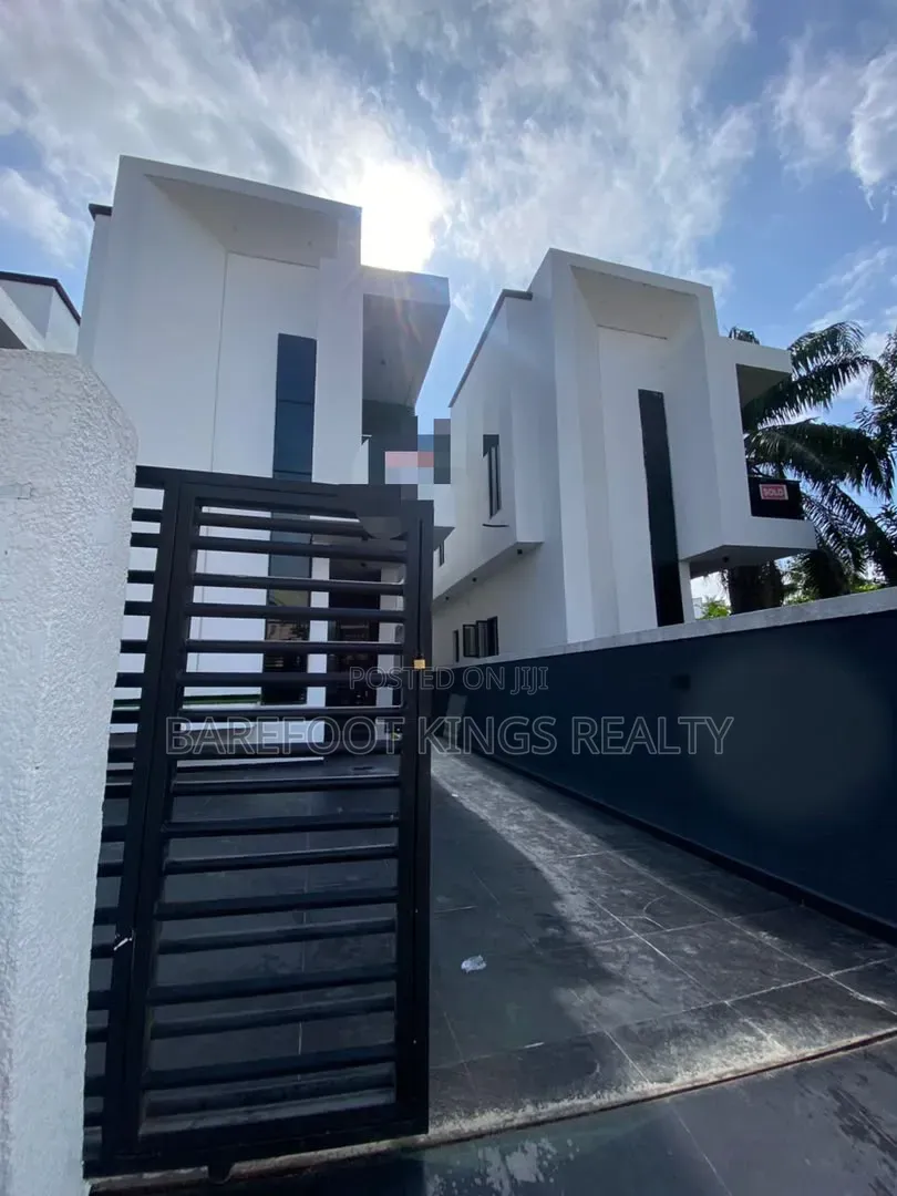 5bdrm Duplex in Ado / Ajah for sale