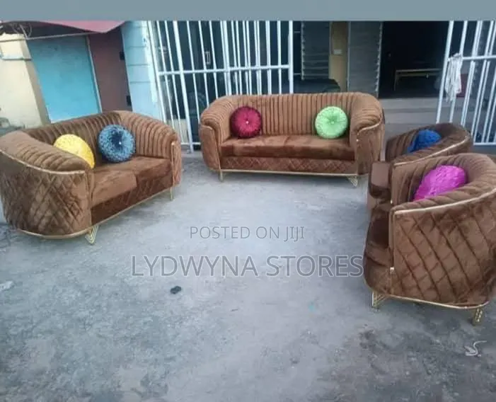 Stunning Sweet Goodlooking Strong Quality Handsome Sofa