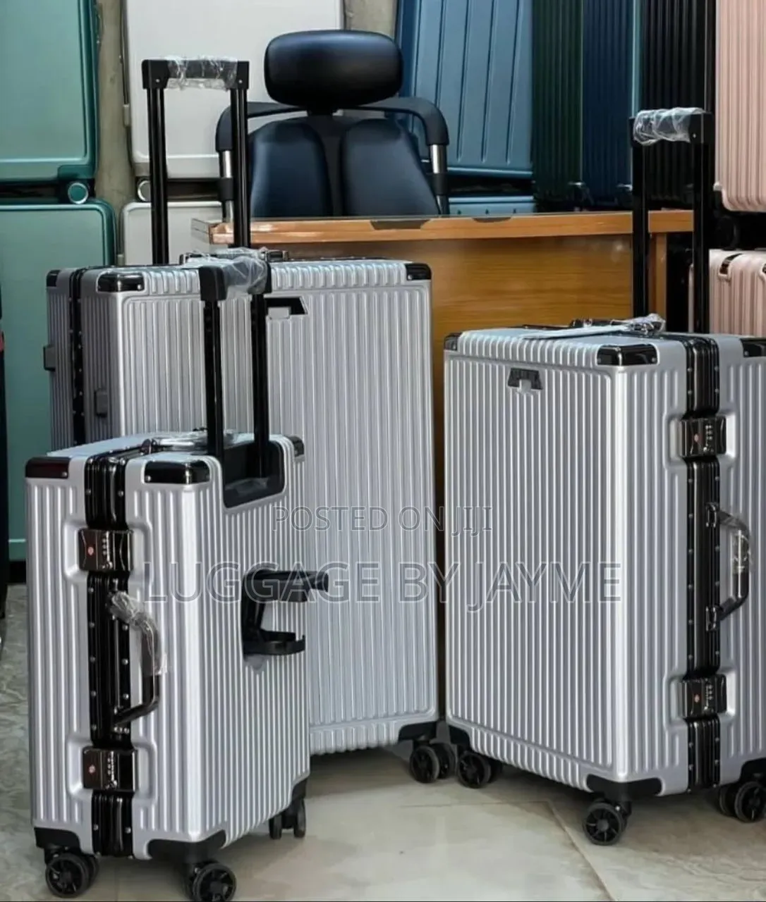 Lightweight Aluminum Frame Luggage With Cup Holder