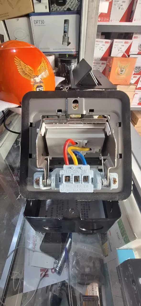 Multiple Face Floor Socket
