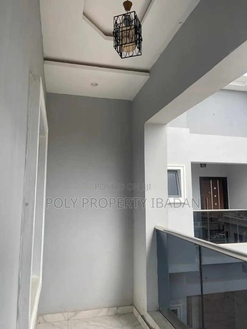 2bdrm Apartment in Olusoji, Oluyole Estate for rent