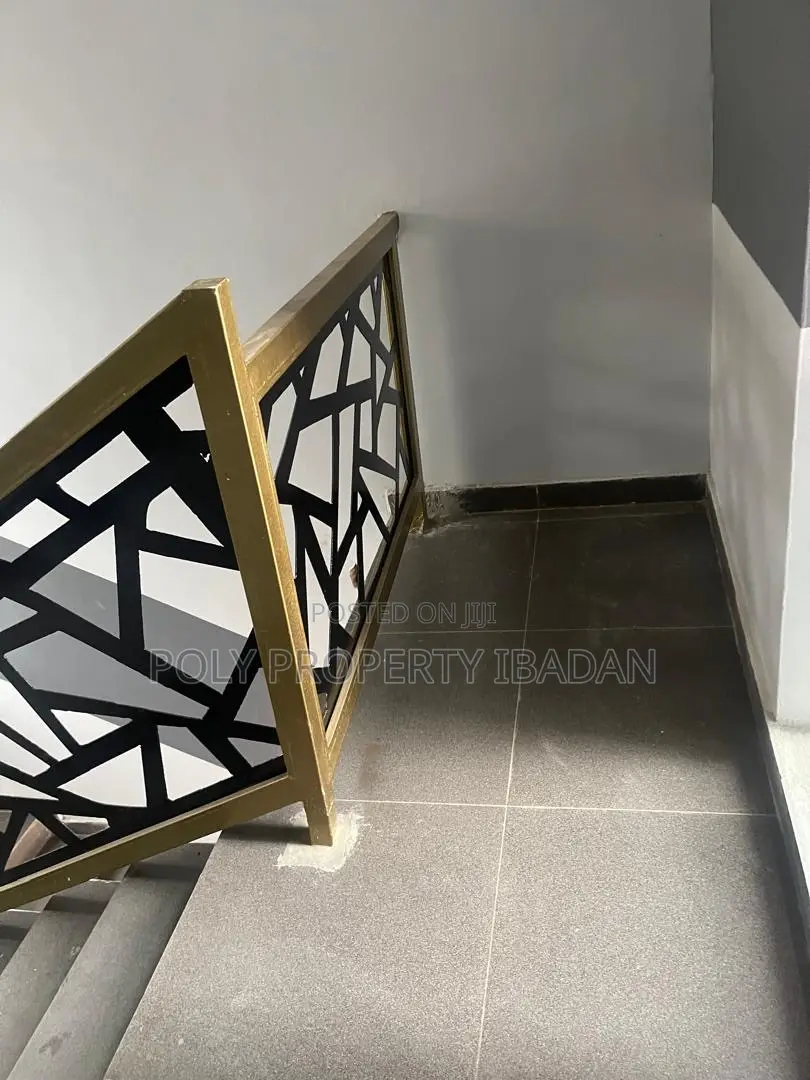 2bdrm Apartment in Olusoji, Oluyole Estate for rent