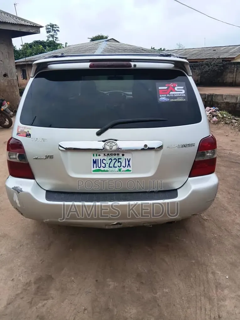 Toyota Highlander 2004 Gray