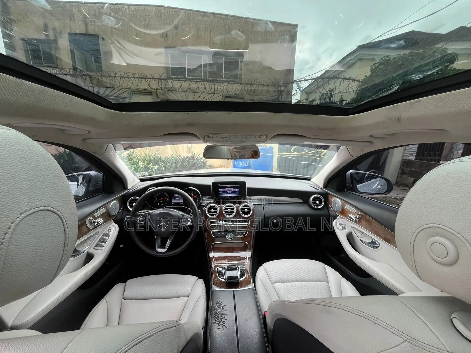 Mercedes-Benz C300 Luxury 4dr RWD Sedan (2.0L 4cyl 7A) 2015 Silver