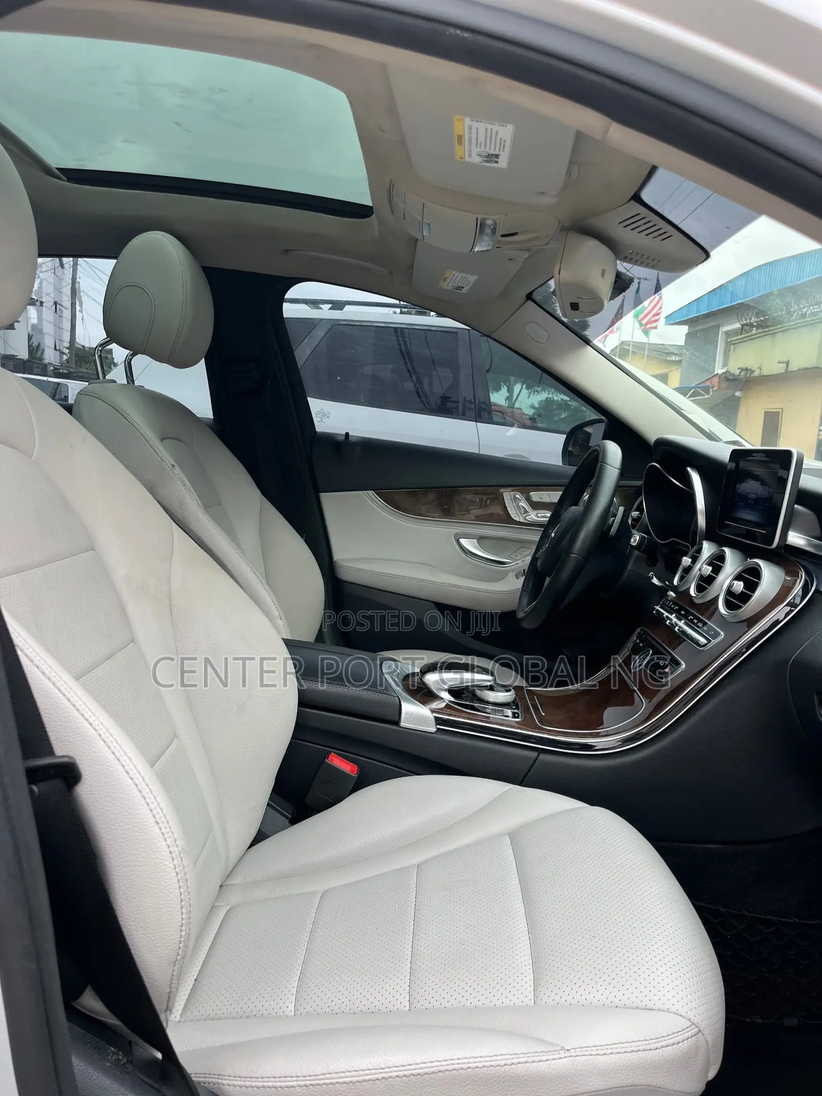 Mercedes-Benz C300 Luxury 4dr RWD Sedan (2.0L 4cyl 7A) 2015 Silver