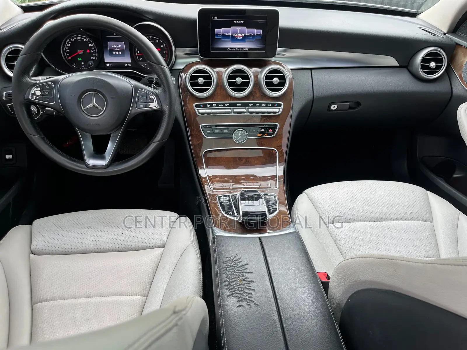 Mercedes-Benz C300 Luxury 4dr RWD Sedan (2.0L 4cyl 7A) 2015 Silver