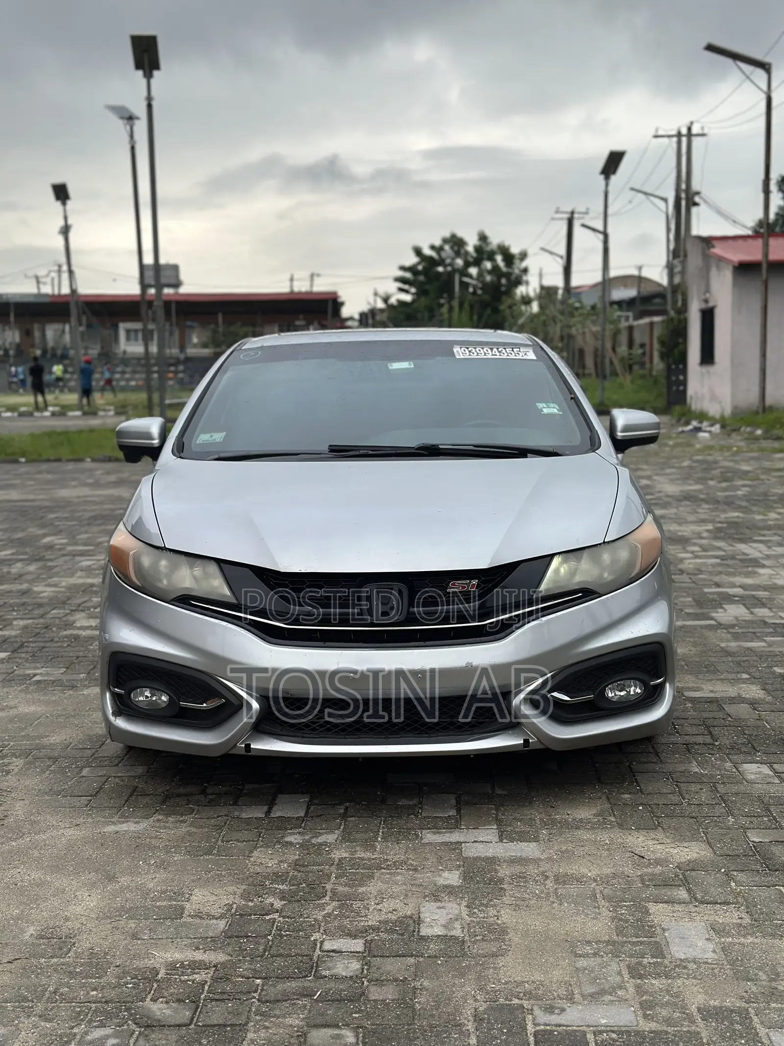 Honda Civic Si w/Navigation and Summer Tires 2dr Coupe (2.4L 4cyl 6M)
