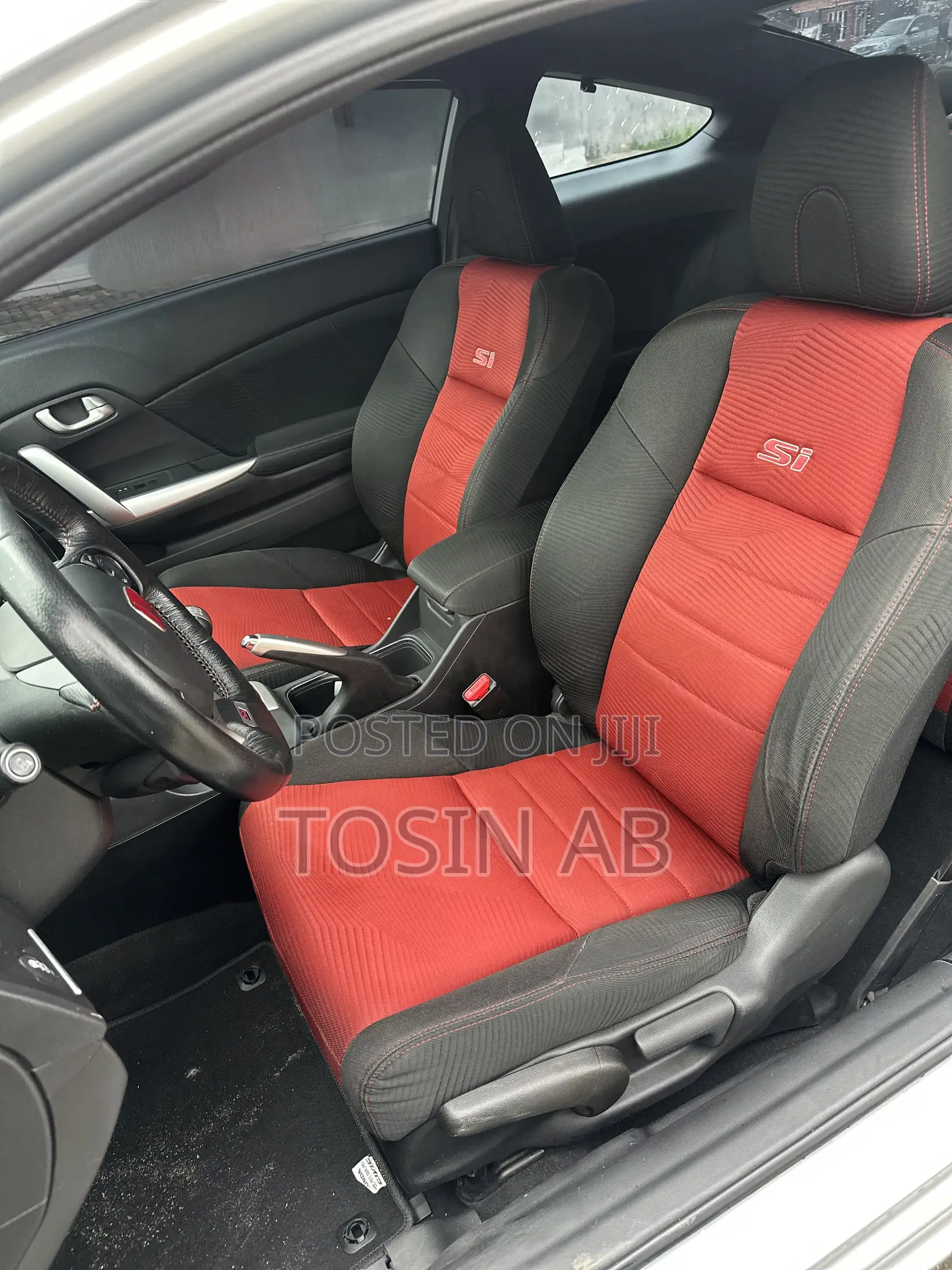 Honda Civic Si w/Navigation and Summer Tires 2dr Coupe (2.4L 4cyl 6M)