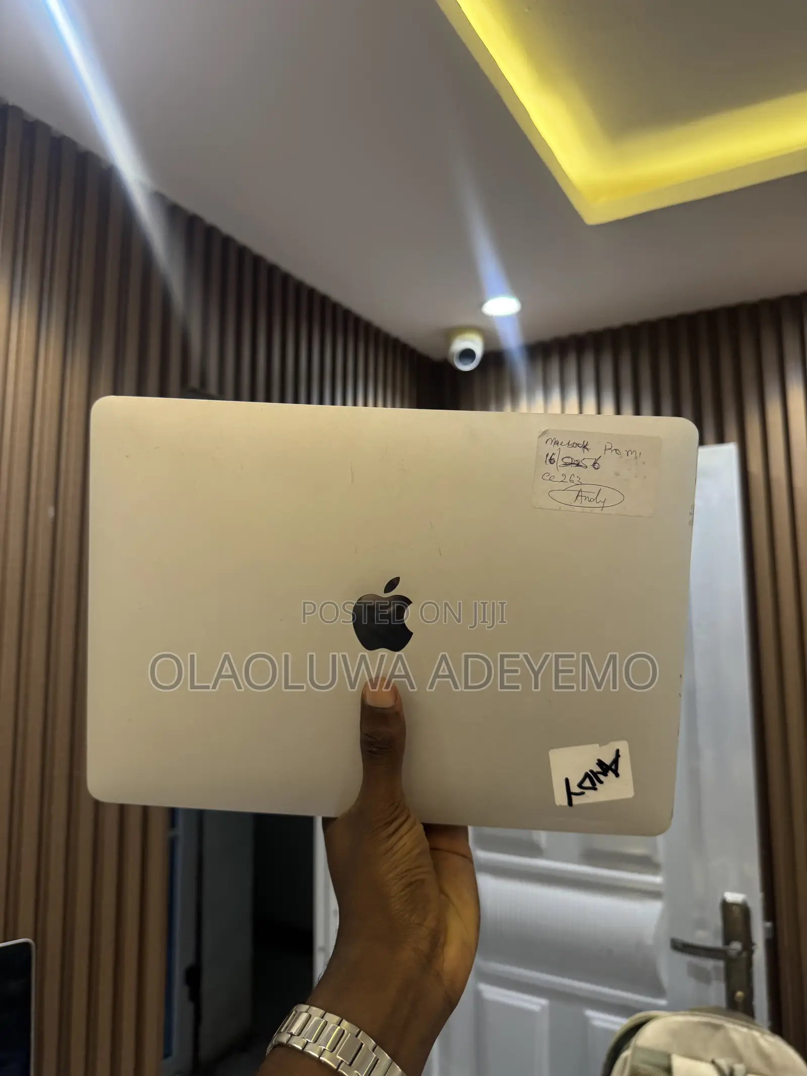 Laptop Apple MacBook Pro 2020 M1 16GB Apple M1 SSD 256GB