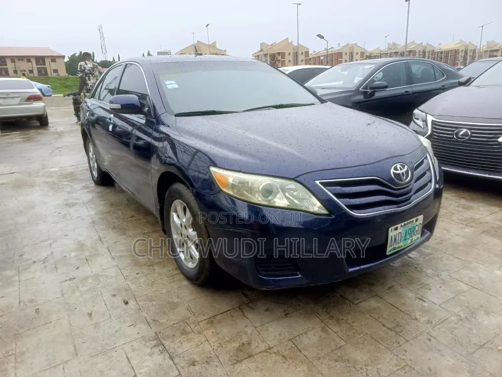 Toyota Camry 2010 Blue