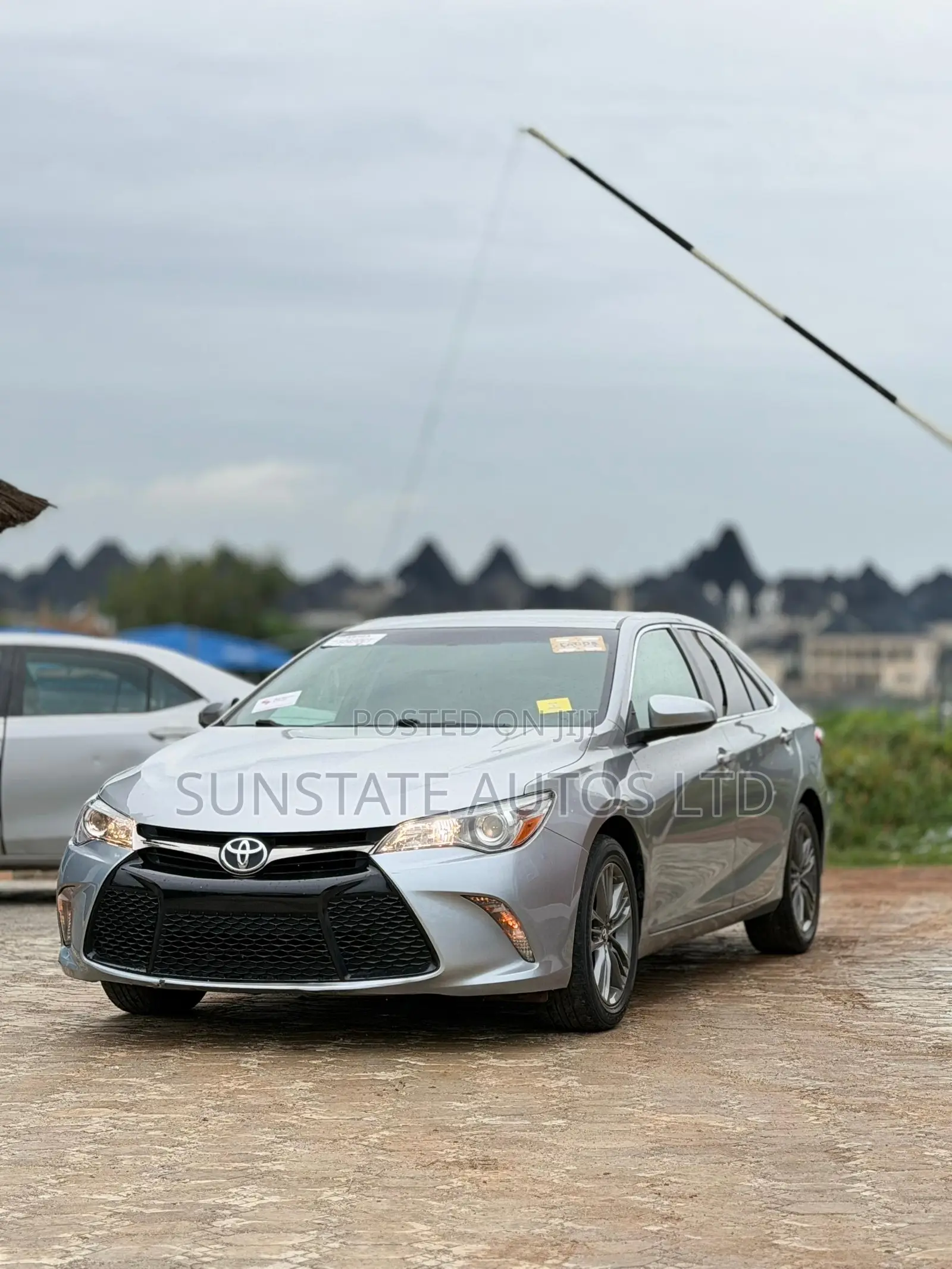 Toyota Camry 2016 Silver
