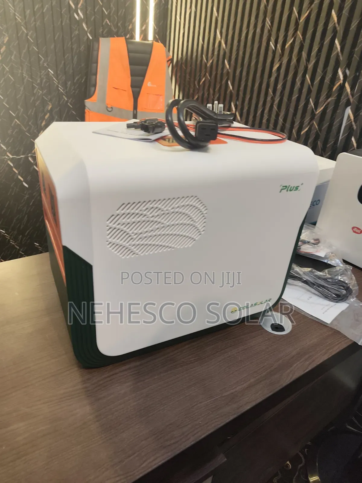 Premium 3.6kwh Solar Generator for Families That Value Comfort