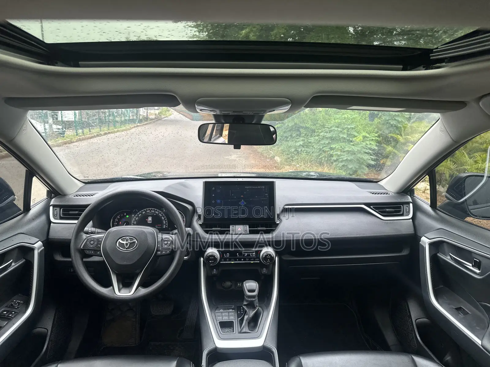 Toyota RAV4 XLE 2022 Black