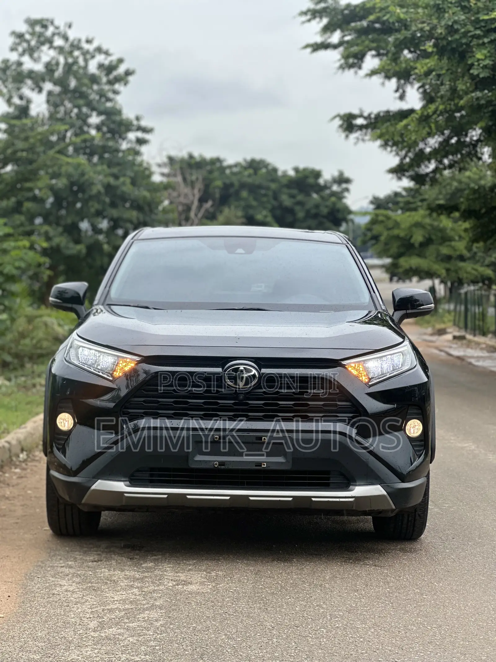 Toyota RAV4 XLE 2022 Black