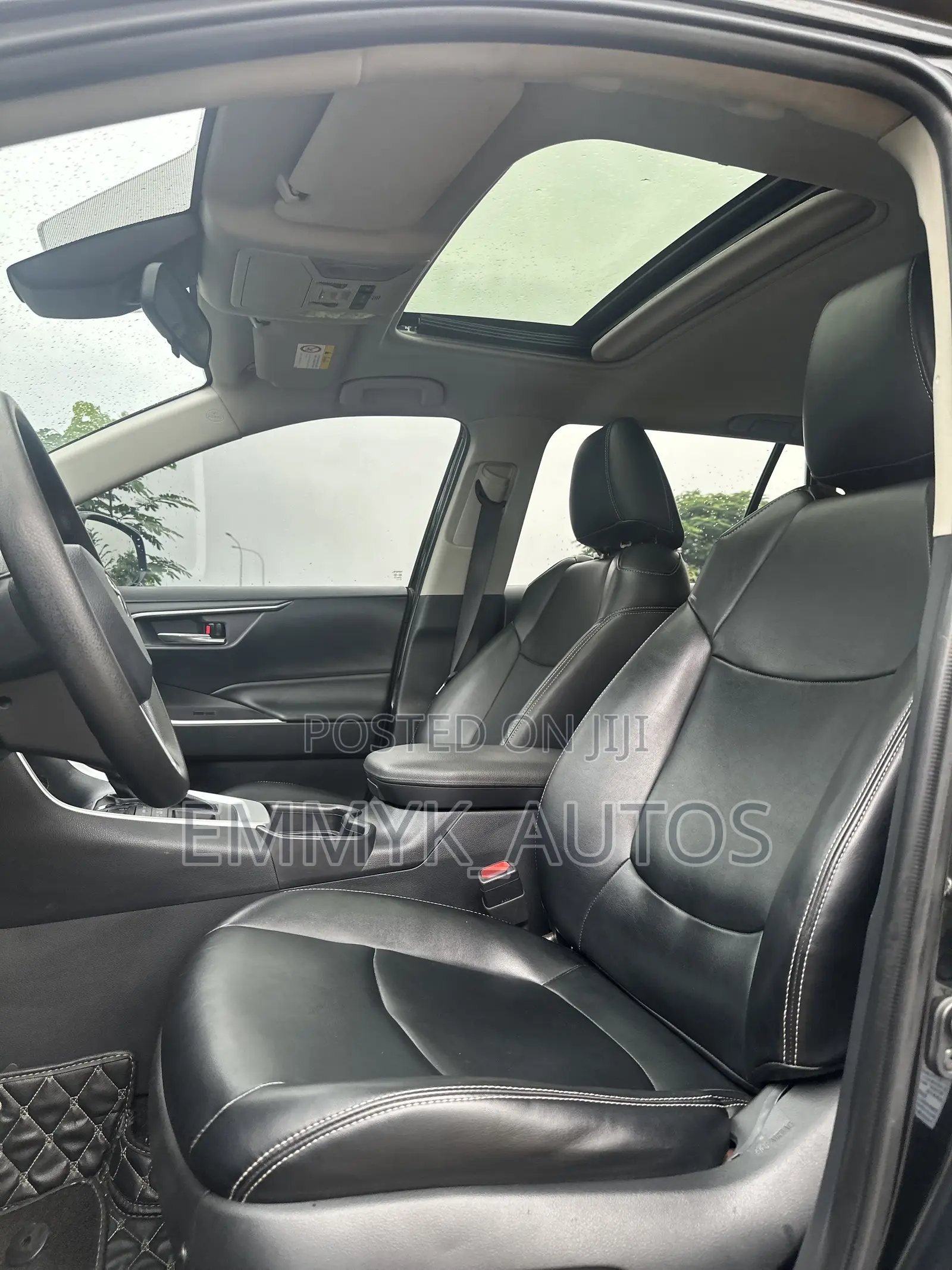Toyota RAV4 XLE 2022 Black