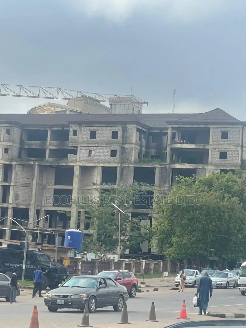 Plaza/Office for Sale