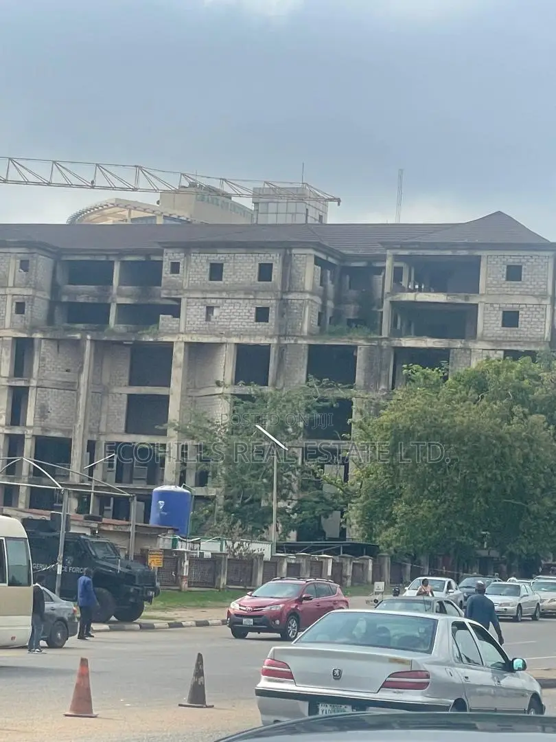 Plaza/Office for Sale