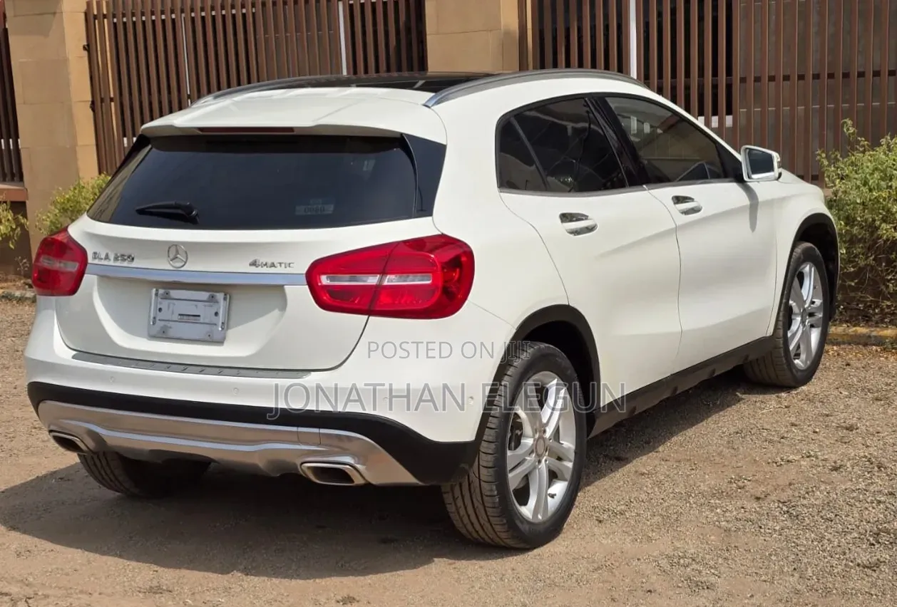 Mercedes-Benz GLA 250 2016 White