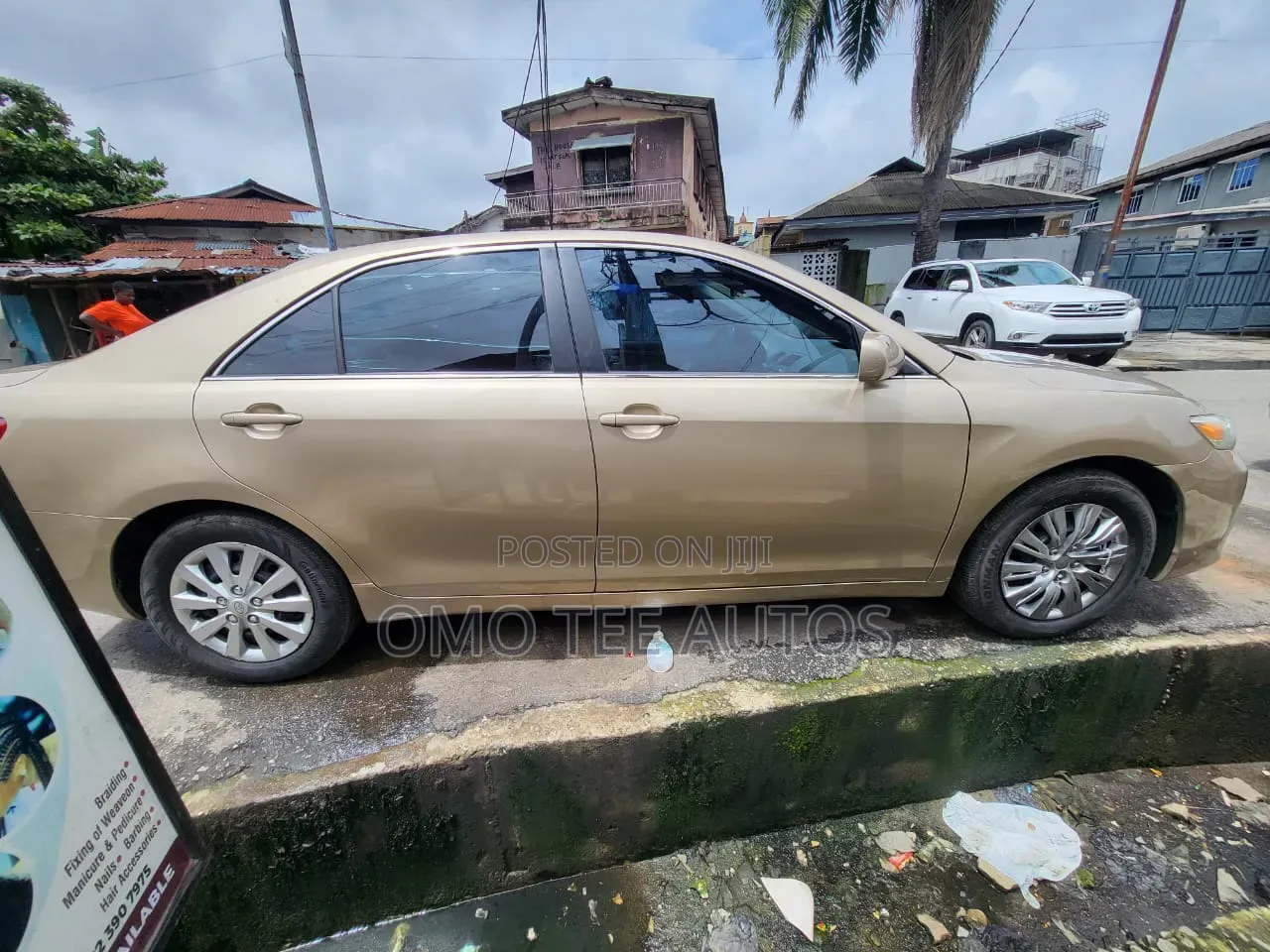 Toyota Camry 2011 Gold
